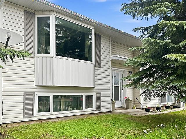 House for sale in Wedgewood, Alberta