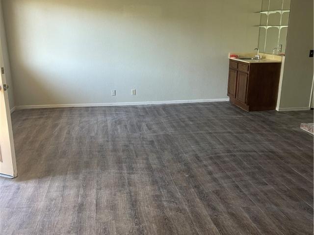 Townhouse for sale in Chatsworth Neighborhood Council District, Canoga Park