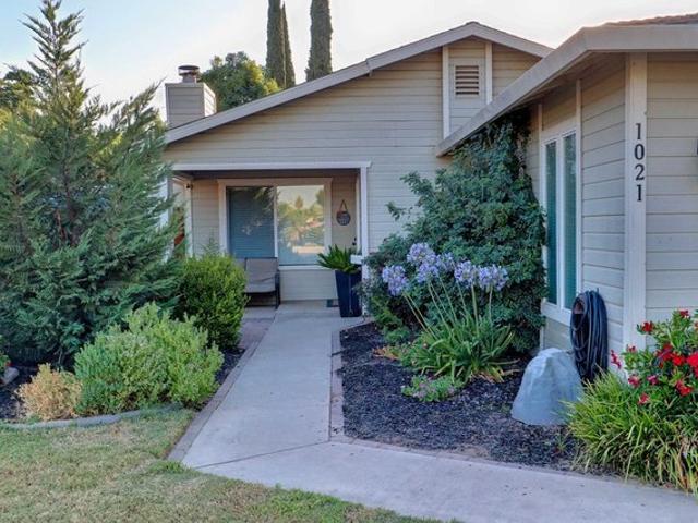 House for sale in Kingsburg, California