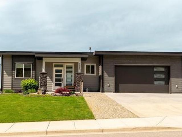 House for sale in Salmon Arm, British Columbia