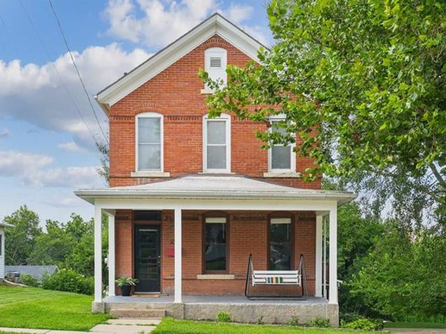 House for sale in Dubuque, Iowa
