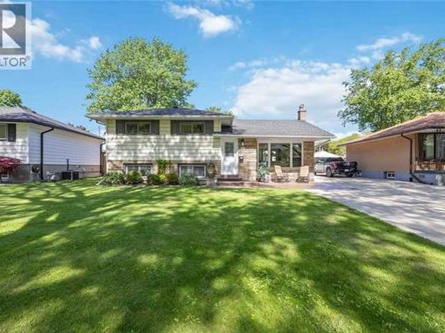 House for sale in Brights Grove, Ontario