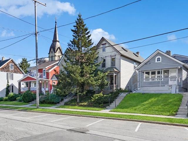 House for sale in Lower East Side, Milwaukee