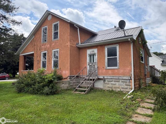 House for sale in Ackley, Iowa