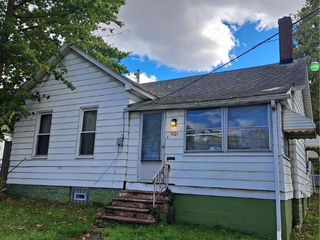 House for sale in Youngstown, Ohio