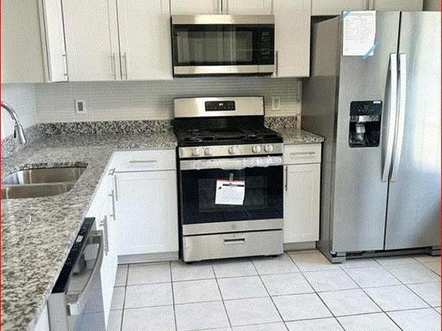 Townhouse for sale in Stone Mountain, Georgia