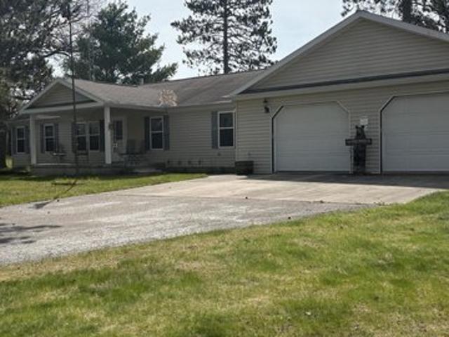House for sale in Saint Helen, Michigan