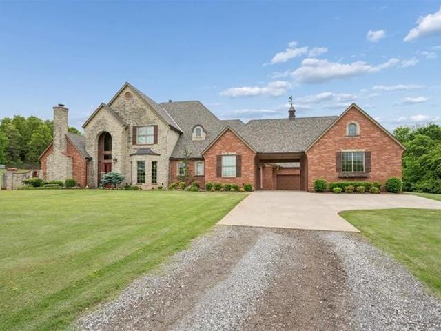 House for sale in Choctaw, Oklahoma