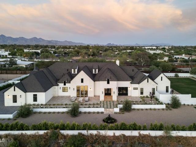 House for sale in Paradise Valley, Arizona