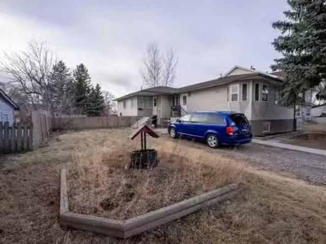 House for sale in Lethbridge, Alberta