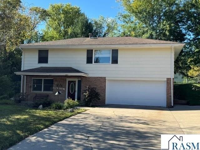House for sale in Saint Peter, Nicollet County