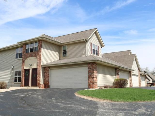 Condo for sale in Slinger, Wisconsin