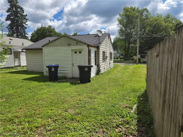 House for sale in Akron, Summit County