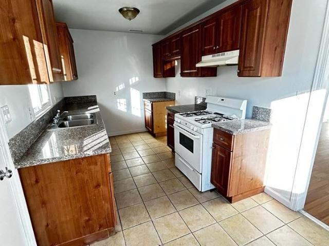 Apartment for rent in Inglewood, California