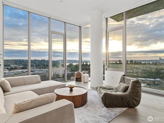 Condo for sale in Bellevue, King County