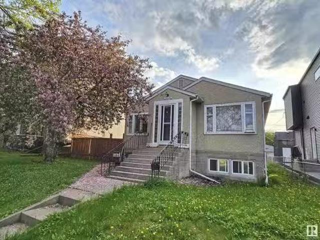 House for sale in Wedgewood, Alberta