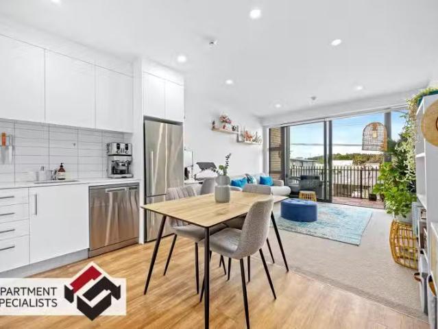 House for sale in Wairau Valley
