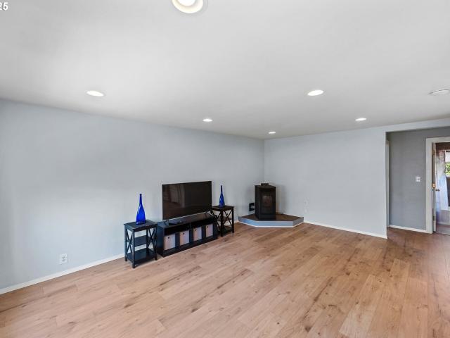 House for sale in Myrtle Point