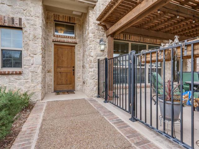 Townhouse for sale in Arlington, Texas