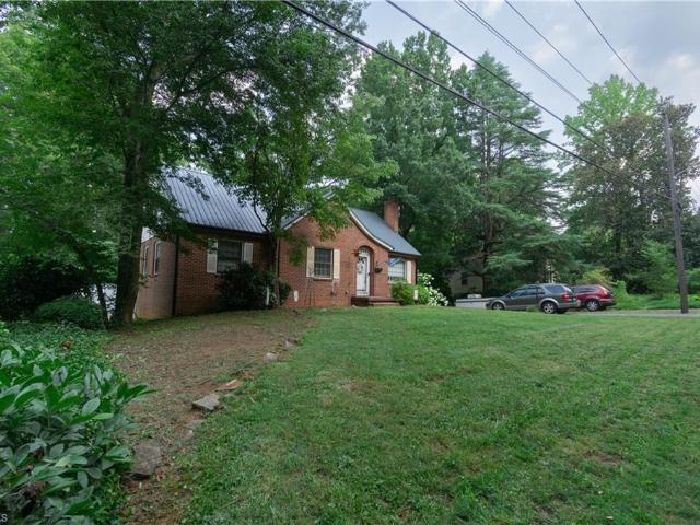 House for sale in Pfafftown, North Carolina