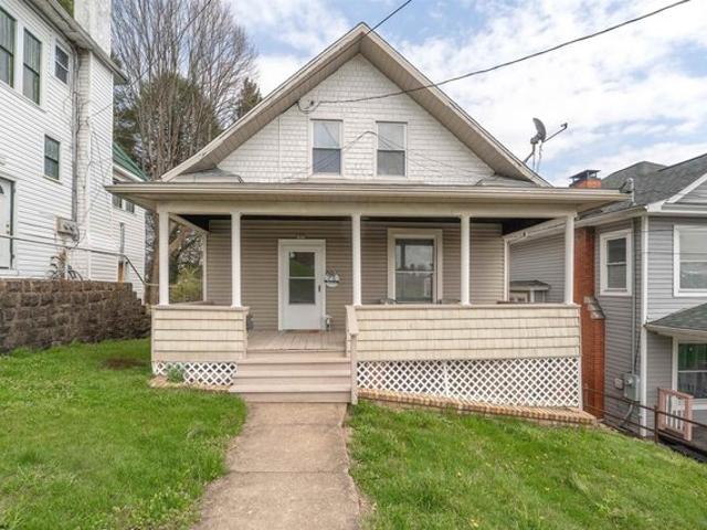 House for sale in Fairmont, West Virginia