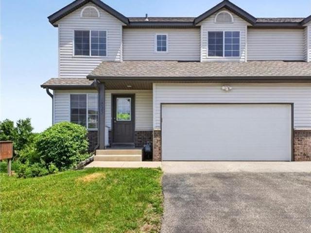 Townhouse for sale in Pine Island, Minnesota