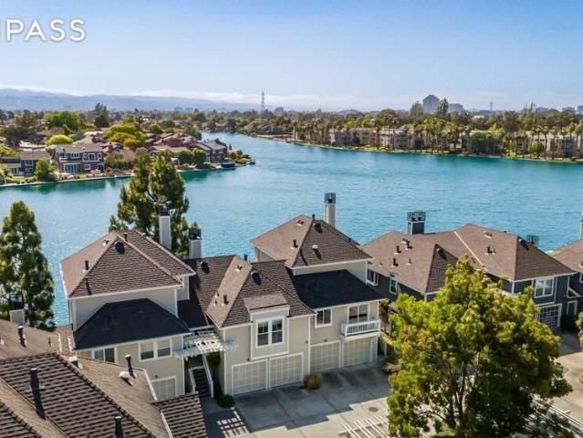 Townhouse for sale in Foster City