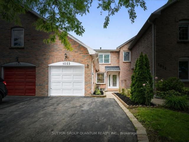 Townhouse for sale in Woburn, Ontario