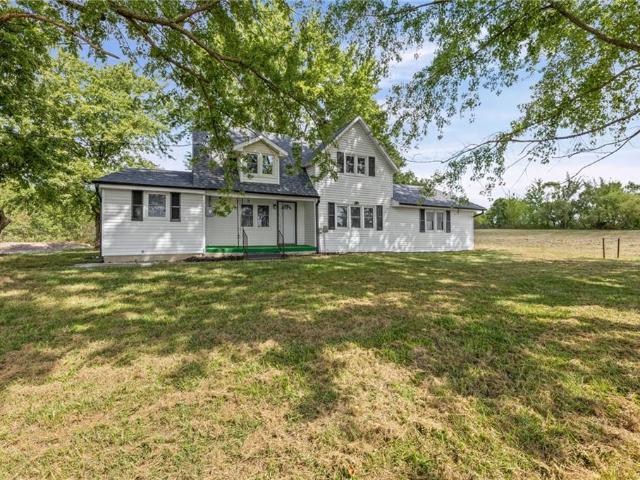 House for sale in Adrian, Bates County