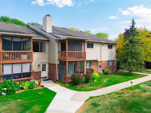 Condo for sale in Grosse Ile, Michigan