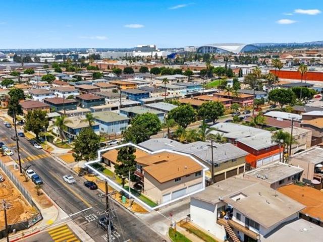 House for sale in Inglewood, California