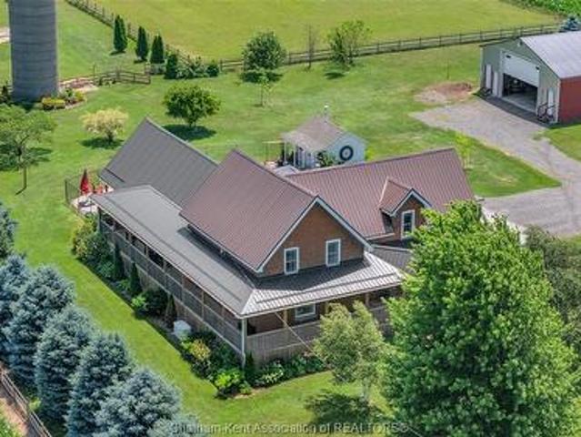 House for sale in Chatham–kent, Ontario
