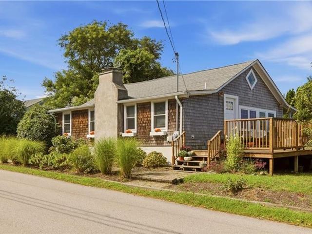 House for sale in Portsmouth, Newport County