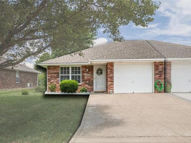 Townhouse for sale in Grain Valley, Missouri