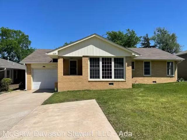 House for rent in Ada