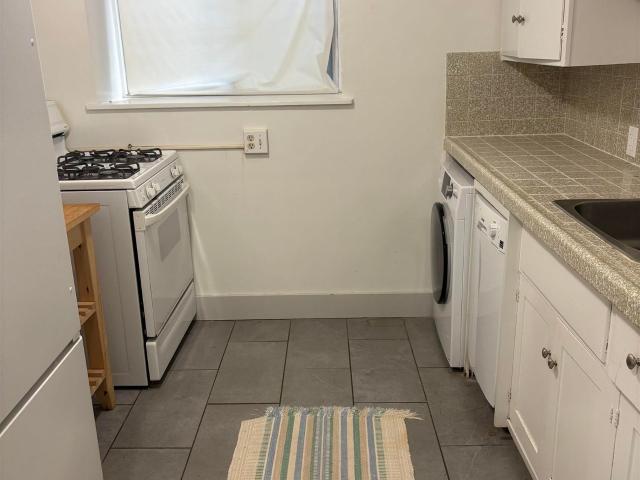 Duplex for sale in Oakland, California