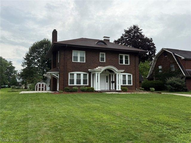 House for sale in Dover, Ohio