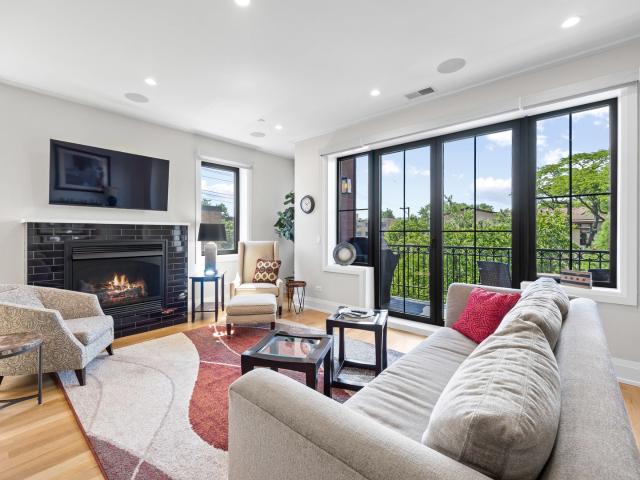 Condo for sale in Oak Park, Illinois