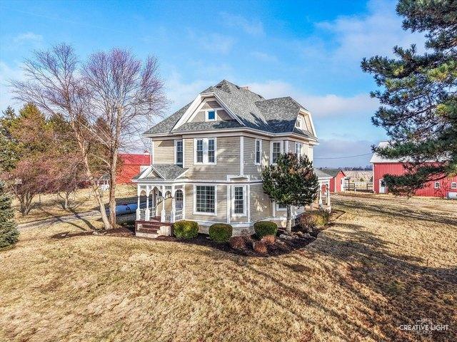 House for sale in Hinckley, Illinois