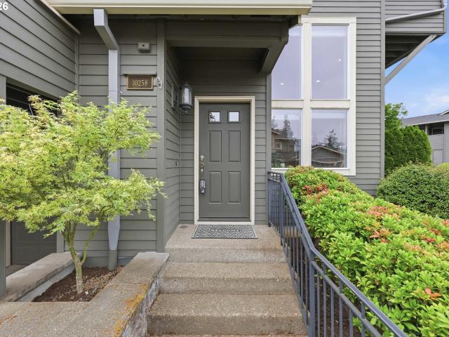 Condo for sale in Oregonia