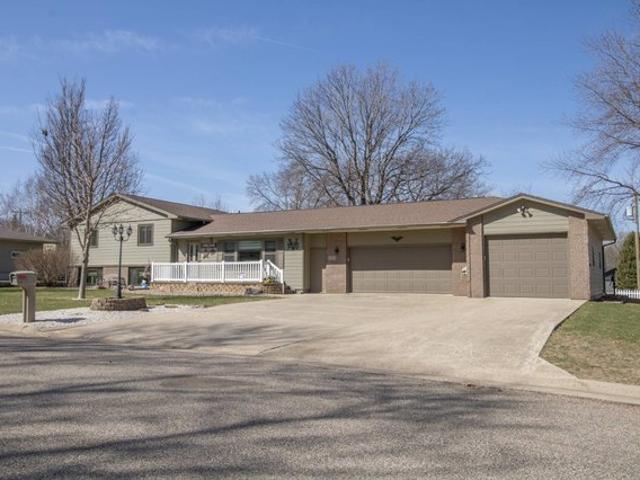 House for sale in Rock Valley, Iowa