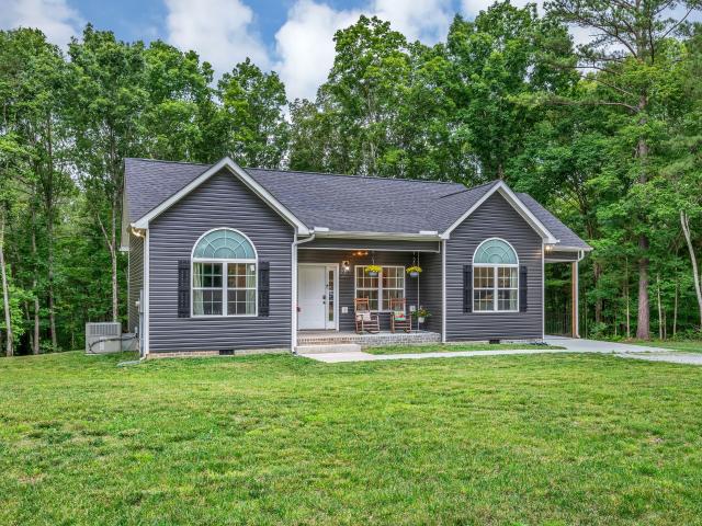 House for sale in White Bluff