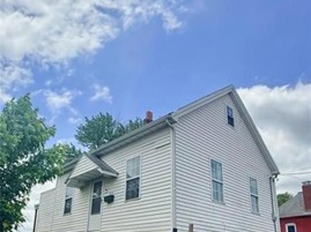 House for sale in Alton, Illinois