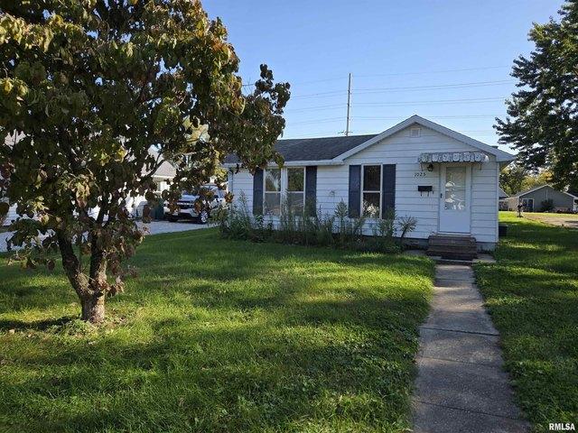 House for sale in Macomb, McDonough County