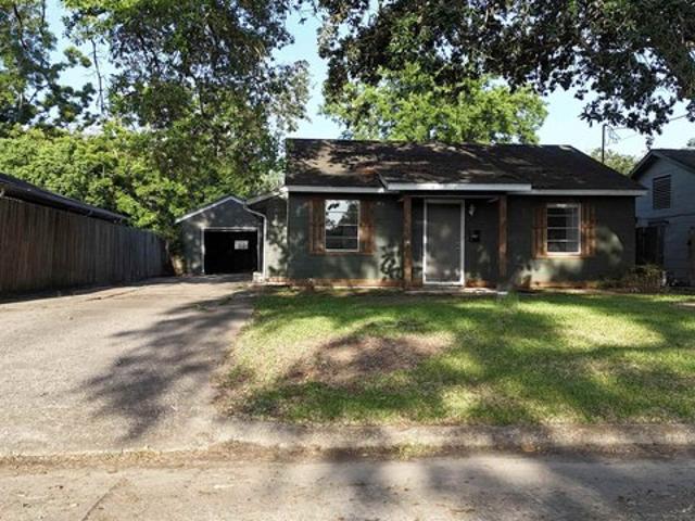 House for sale in Port Neches, Jefferson County