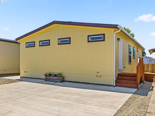 House for sale in Oregonia