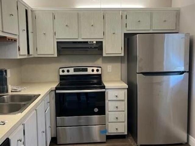 Condo for rent in Dania