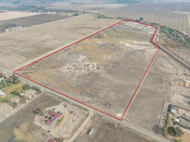 Land for sale in Lemoore, California