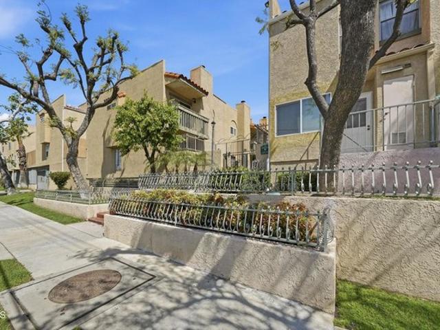 Townhouse for sale in Tujunga, Los Angeles