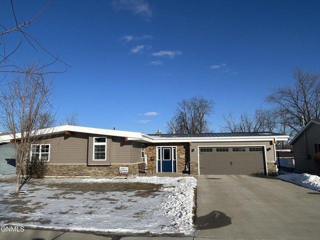 House for sale in Valley City, North Dakota